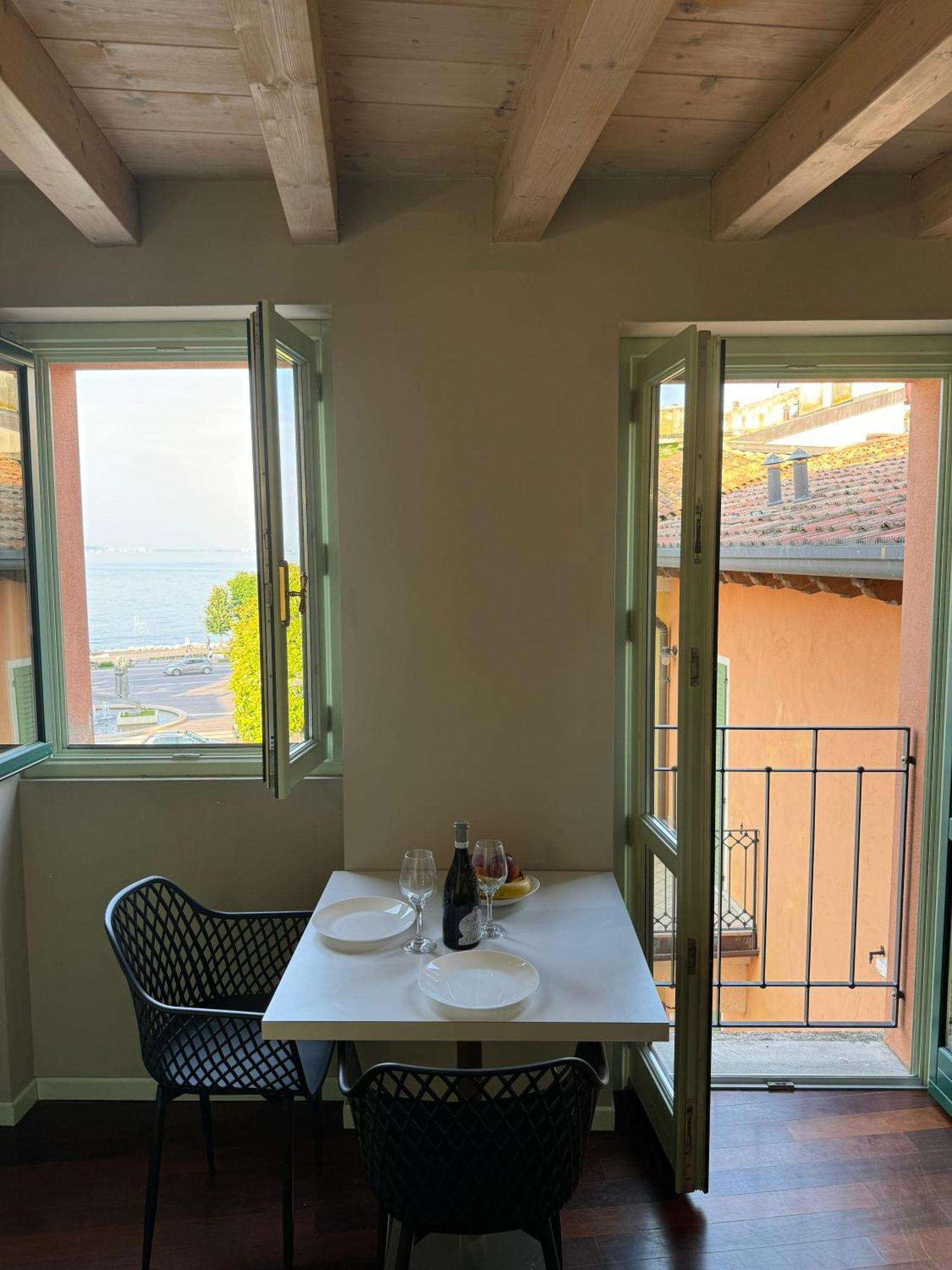 Splendid Apartment Desenzano del Garda Eksteriør bilde